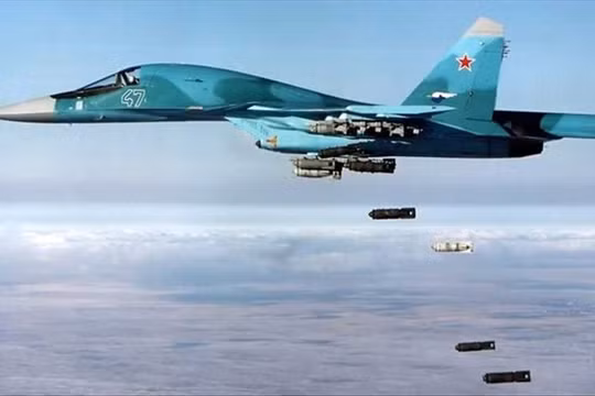 Su-34 Nga dội bom diệt mục tiêu trên chiến trường Syria