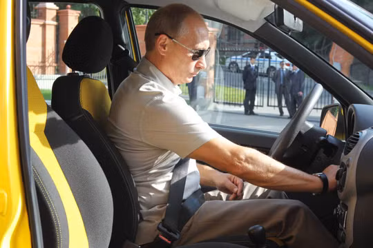 Ông Putin từng trải qua thời gian khó khăn