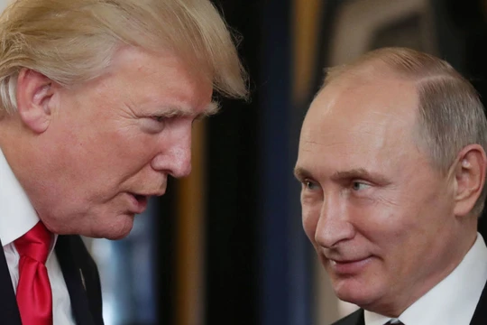 Ngày mai 16/7, hai nhà lãnh đạo Vladimir Putin và Donald Trump sẽ có cuộc gặp thượng đỉnh được cả thế giới chú ý