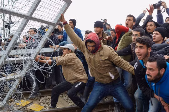 Châu Âu đang đối mặt với "quả bom nổ chậm" mang tên người nhập cư