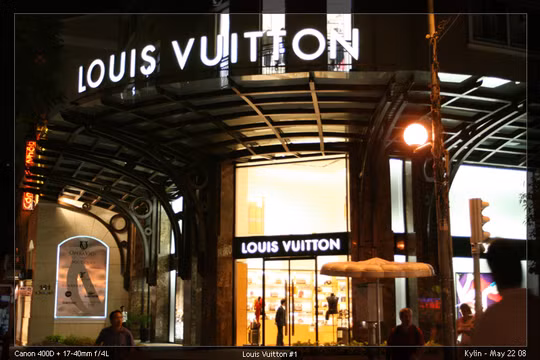 Tầng lớp trung lưu ở Việt Nam đang phát triển nhanh chóng