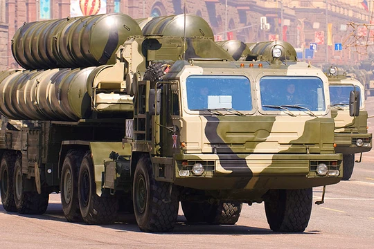 Tên lửa phòng không S-400 khét tiếng của Nga