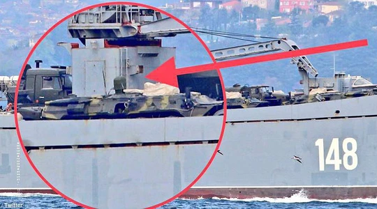 Tàu Alexandr Tkachenko được cho là chở theo nhiều khí tài quân sự đổ bộ Syria