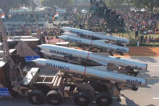 Ấn Độ được cho là sẽ bán tên lửa Brahmos cho Việt Nam