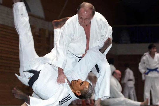 Cao thủ Putin đã thượng đài là quật ngã đối thủ