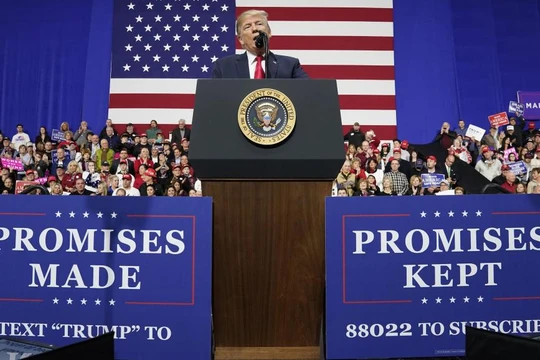 Ông Trump trong cuộc mít tinh hôm 10/3