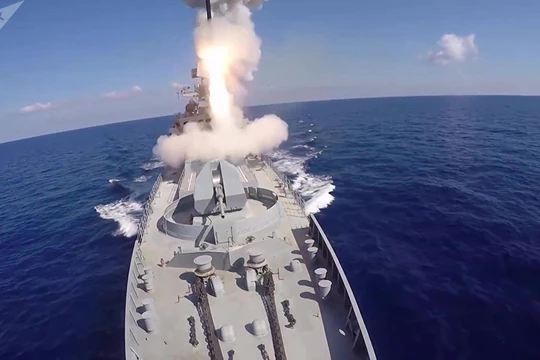 Phóng tên lửa hành trình Kalibr từ trên biển