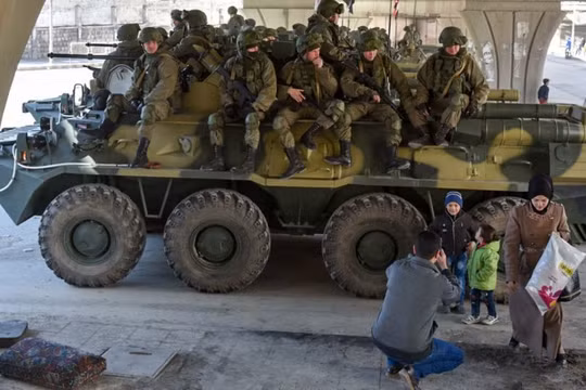 Binh sĩ Nga làm nhiệm vụ tại Syria