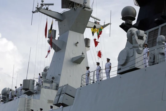 Ba chiến hạm Trung Quốc vừa ghé thăm cảng quốc tế Cam Ranh của Việt Nam