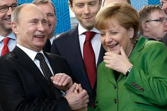 Ông Putin vừa có chuyến thăm Đức và hội đàm với Thủ tướng Merkel