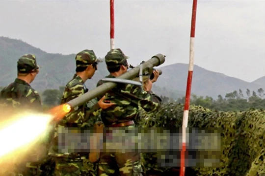 Khẩu đội phòng không bắn tên lửa Igla trong mộc cuộc diễn tập