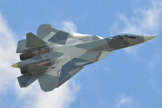 Tiêm kích tàng hình Su-57 Nga