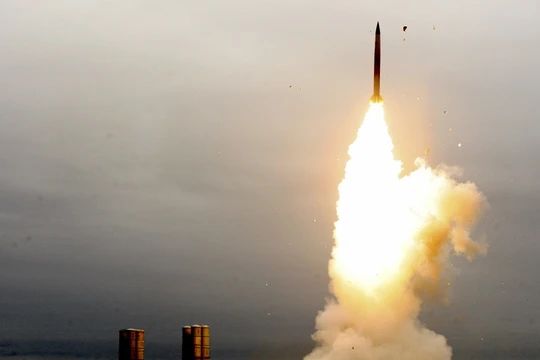 Tên lửa Nga khai hỏa trong một cuộc tập trận