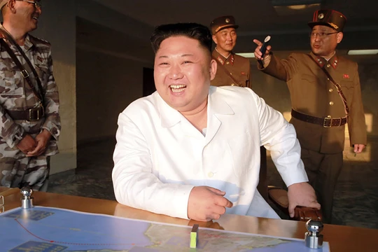 Nhà lãnh đạo Triều Tiên Kim Jong un quyết không lùi bước trước sức ép của Mỹ