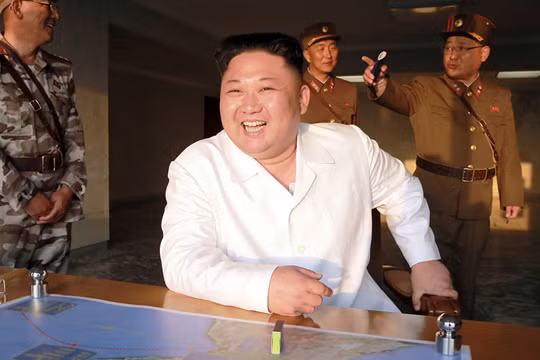 Nhà lãnh đạo Triều Tiên Kim Jong un quyết không lùi bước trước sức ép của Mỹ