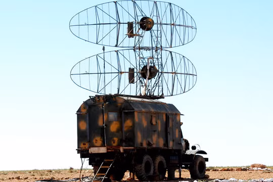 Hệ thống tác chiến điện tử cơ động.