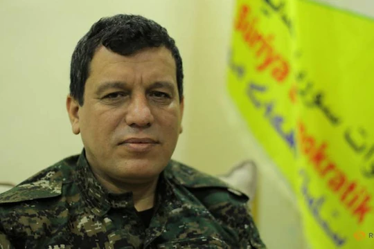 Tướng chỉ huy SDF thề sẽ "đáp trả mạnh mẽ" mọi cuộc tấn công của Thổ Nhĩ Kỳ.