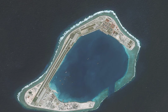 Đường băng và những cấu trúc mà Trung Quốc xây dựng phi pháp trên đá Subi thuộc quần đảo Trường Sa của Việt Nam.