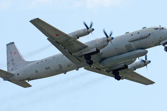 Máy bay trinh sát IL-20 của Nga