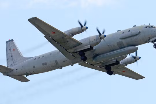 Máy bay trinh sát IL-20 của Nga