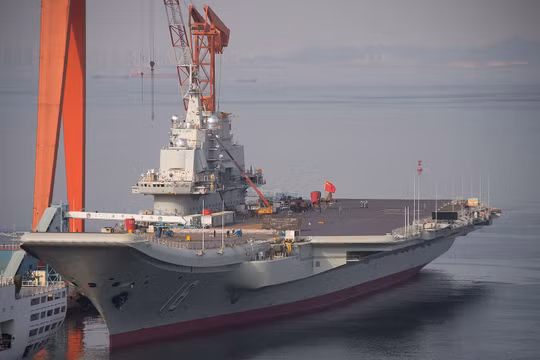 Tàu sân bay lớp 001A.