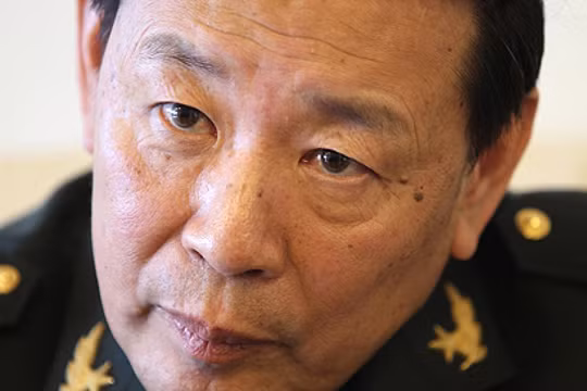 Trung tướng về hưu La Viên.