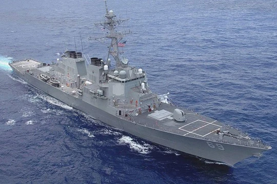 Tàu khu trục Donald Cook.