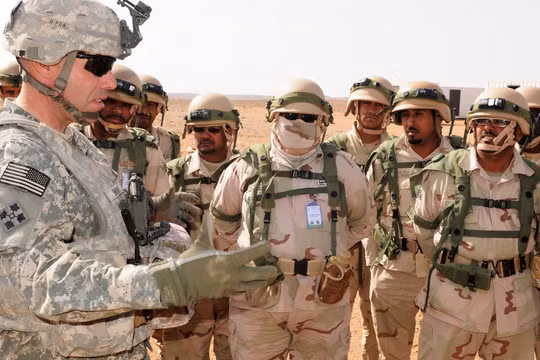 Quân đội Mỹ và Ả rập Xê-út trong cuộc tập trận chung tại Ả rập Xê-út. Nguồn: Lầu Năm Góc.