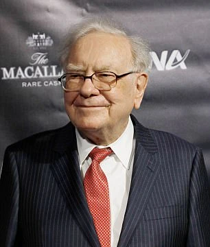 Tỷ phú Warren Buffet Ảnh: Daily Mail