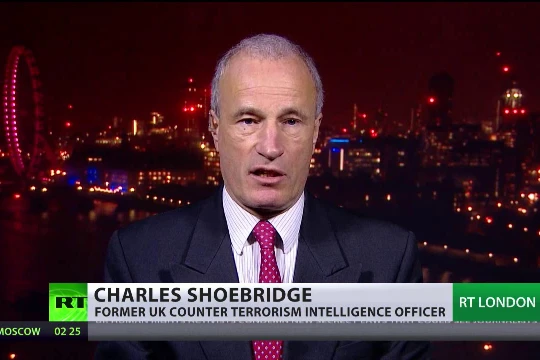 Charles Shoebridge, một cựu quân nhân Anh quốc và là đặc vụ cảnh sát chống khủng bố