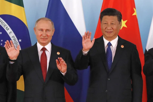 Tổng thống Nga Putin và chủ tịch Trung Quốc Tập Cận Bình.