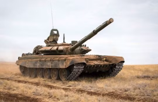 Xe tăng T-90 sau một cuộc tấn công.