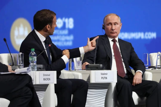 Tổng thống Pháp và Tổng thống Nga.