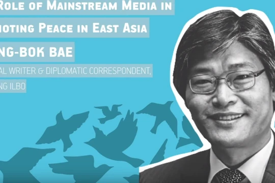 Nhà báo Bae Myung-bok.