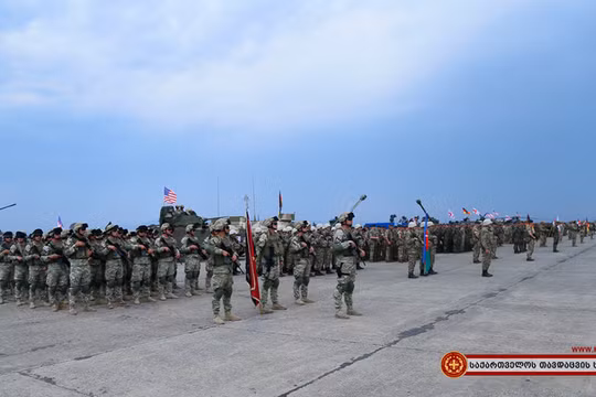 Quân NATO tại biên giới Nga.