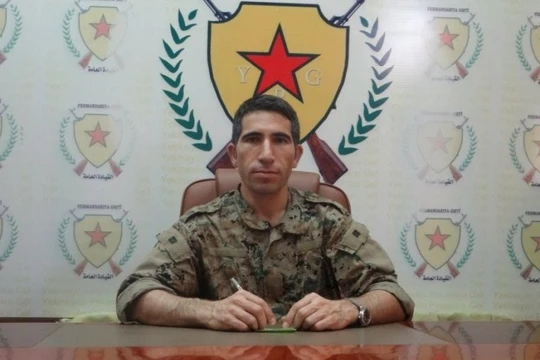 Ông Polat Can, lãnh đạo trung tâm thông tin của lực lượng YPG.