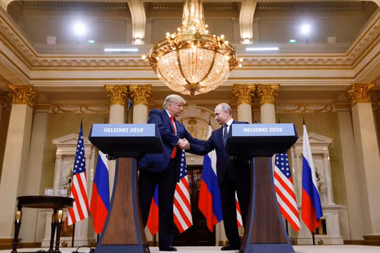 Tổng thống Nga và Mỹ tại Helsinki.