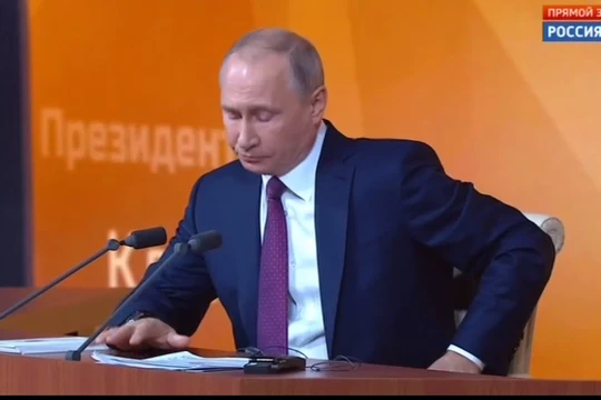 Ông Putin trong cuộc họp báo thường niên.