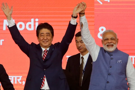 Thủ tướng Nhật Shinzo Abe và Thủ tướng Ấn Độ Narendra Modi.