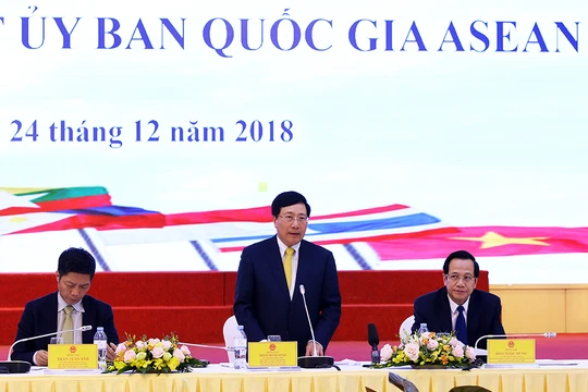 Phó Thủ tướng Phạm Bình Minh chỉ đạo tại một cuộc họp của Ủy ban Asean Quốc gia 2020 (Ảnh: VGP)
