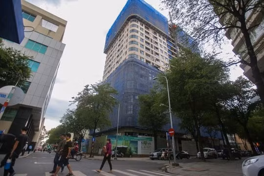 Công trình xây dựng dở dang trên "đất vàng" 15 Thi Sách (Ảnh: Internet)