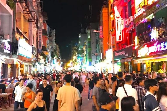 Phố đi bộ Bùi Viện ở TP. HCM
