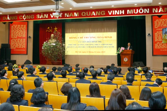 Toàn cảnh buổi gặp mặt đầu Xuân giữa Phó Thủ tướng Thường trực Trương Hòa Bình và tập thể cán bộ, nhân viên Kiểm toán Nhà nước (Ảnh: VGP/Lê Sơn)