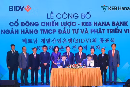Toàn cảnh buổi lễ công bố ký kết thỏa thuận hợp tác chiến lược giữa BIDV và KEB Hana Bank vào tối ngày 11/11