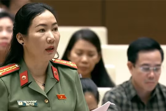 Đại biểu Trần Thị Thu Phước, Phó Giám đốc Công an tỉnh Kon Tum