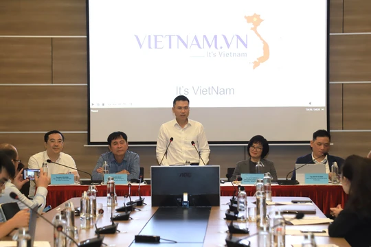 Cục trưởng Cục Thông tin đối ngoại (Bộ TT&TT) Phạm Anh Tuấn phát biểu tại lễ công bố.