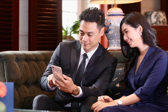 Khách hàng trải nghiệm Internet của VNPT tại các quán Cafe