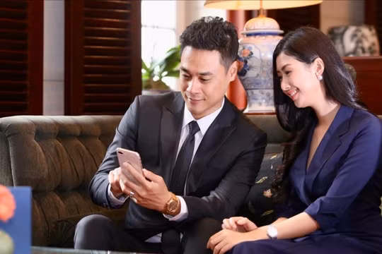 Khách hàng trải nghiệm Internet của VNPT tại các quán Cafe