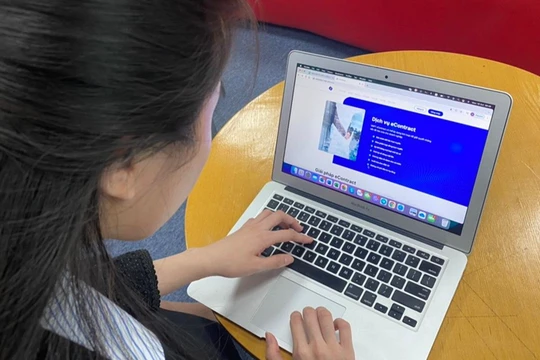 Việc xây dựng mô hình kinh doanh bền vững dựa trên khung ESG (môi trường, xã hội và quản trị) sẽ trở thành yêu cầu thiết yếu cho doanh nghiệp thương mại điện tử.