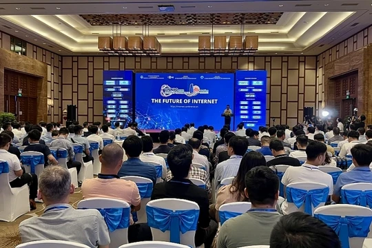 Diễn đàn chuyên sâu về Internet với chủ đề “Tương lai của Internet” trong khuôn khổ VNNIC Internet Conference 2022. 
